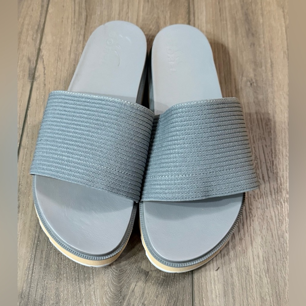 Sorel Women's Roaming Easy Slide.